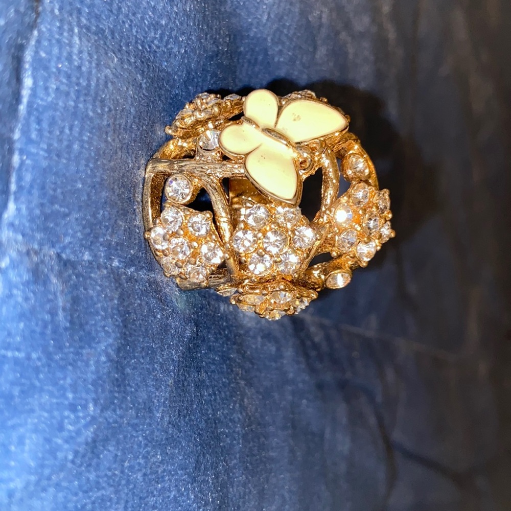 Gold ring